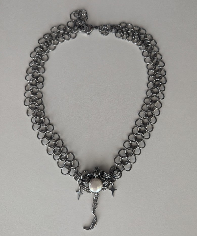 MOONLIGHT PEARL CHAINMAIL NECKLACE