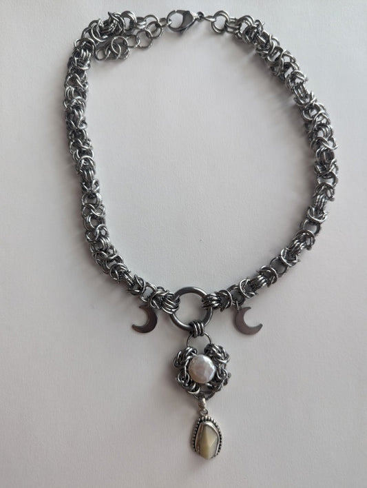 REAL OPAL AND PEARL CHAINMAIL NECKLACE