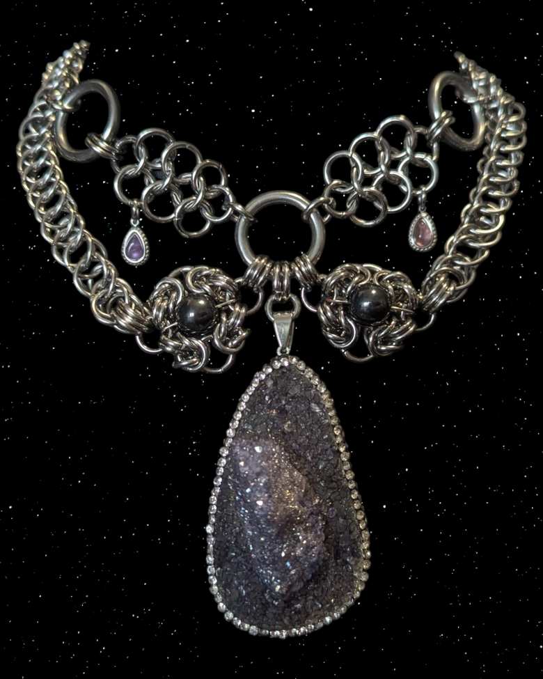 DRUZY AGATE CHAINMAIL NECKLACE